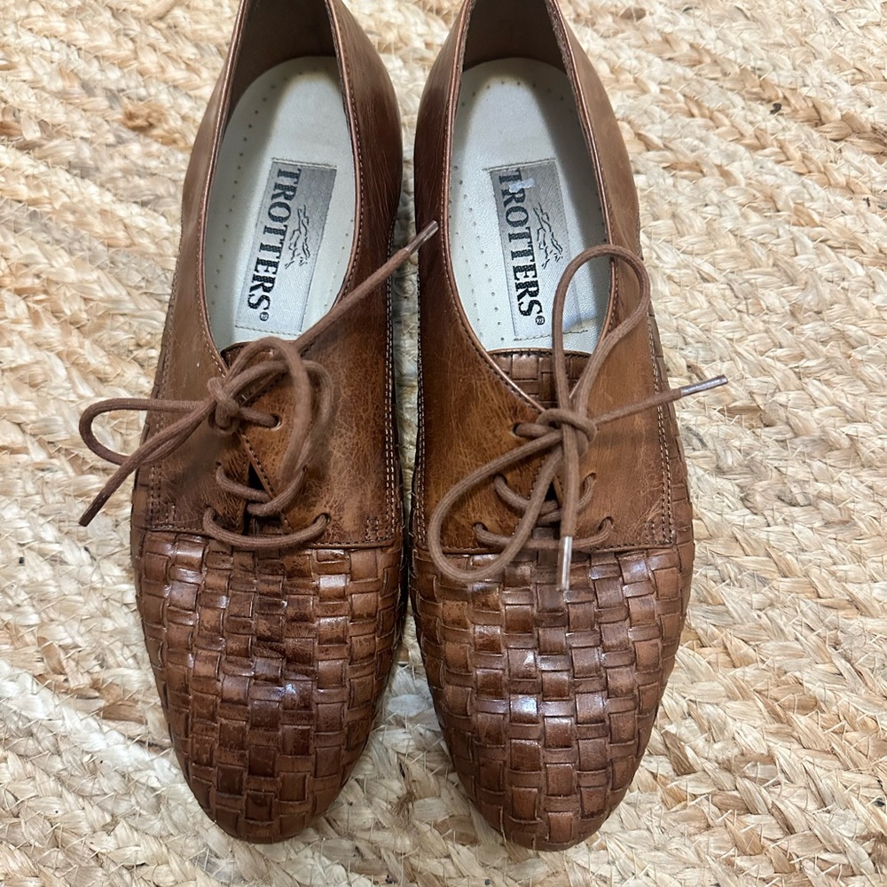 Vintage Trotters Brown Leather Woven Oxfords Size 7